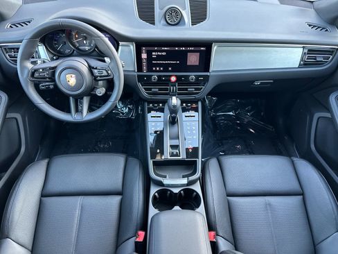 New 2026 Porsche Macan image 6