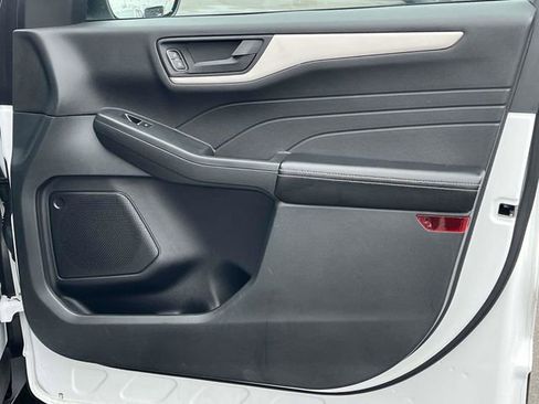 Used 2022 Ford Escape SE image 23