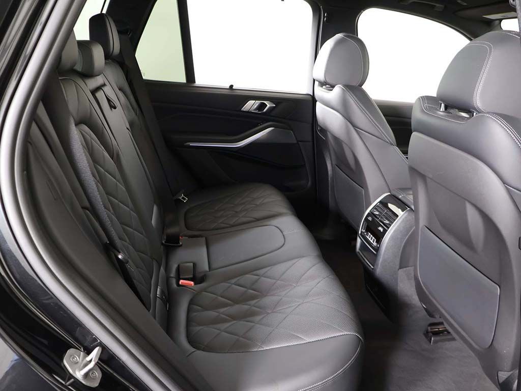 Used 2023 BMW X5 xDrive40i w/ Premium Essential Package AWD/4WD image 40