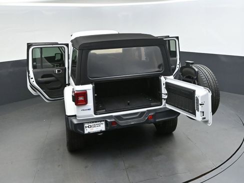 Used 2021 Jeep Wrangler Unlimited Sahara image 50