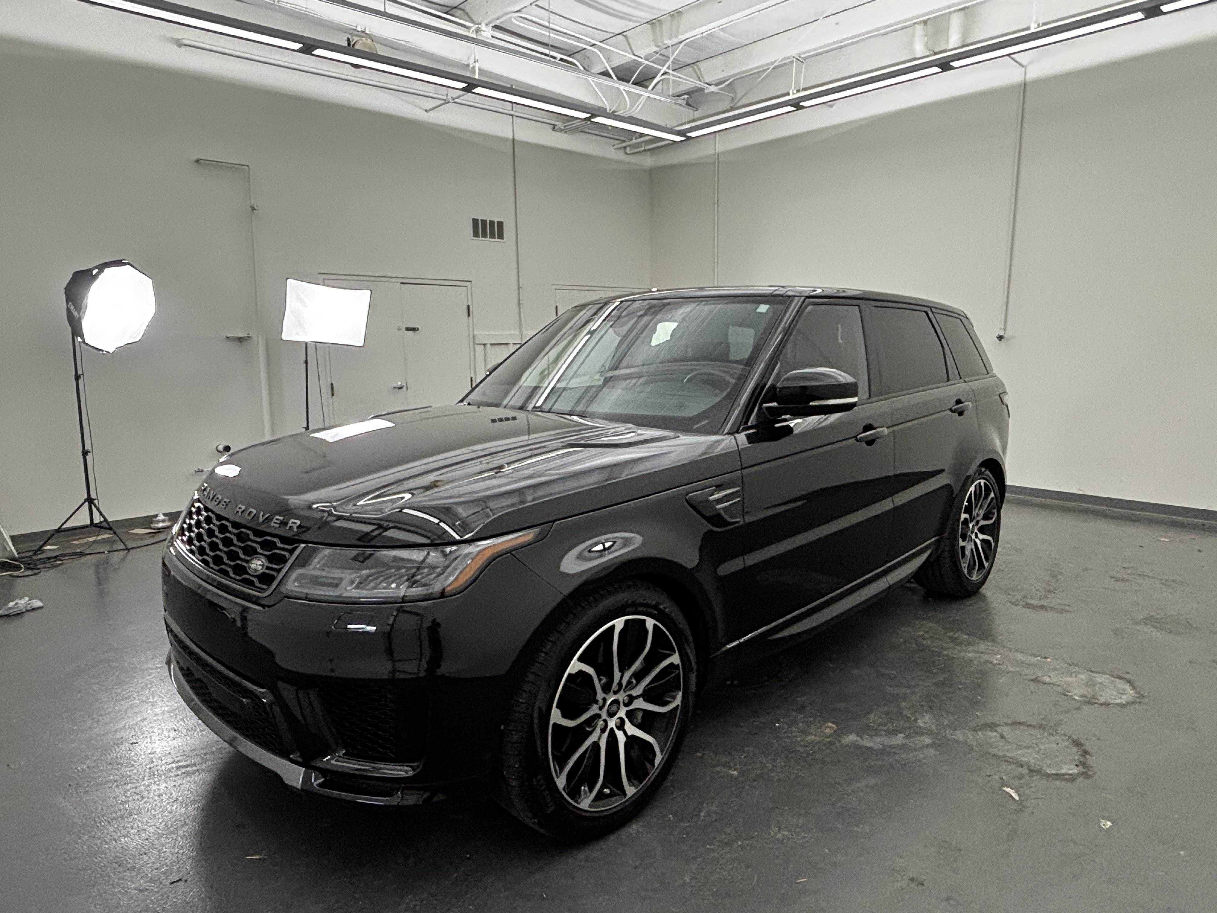 Used 2022 Land Rover Range Rover Sport HSE Silver Edition AWD/4WD image 3