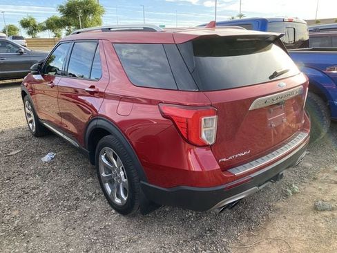 Used 2020 Ford Explorer Platinum w/ Premium Technology Package AWD/4WD image 2