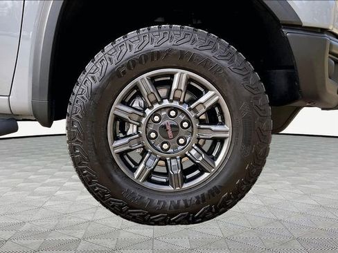 Used 2024 GMC Sierra 1500 AT4X image 22