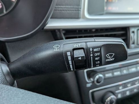 Used 2020 Kia Optima LX image 25