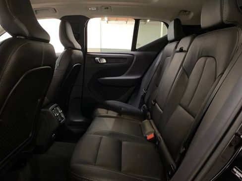Used 2025 Volvo XC40 B5 Core AWD/4WD image 74