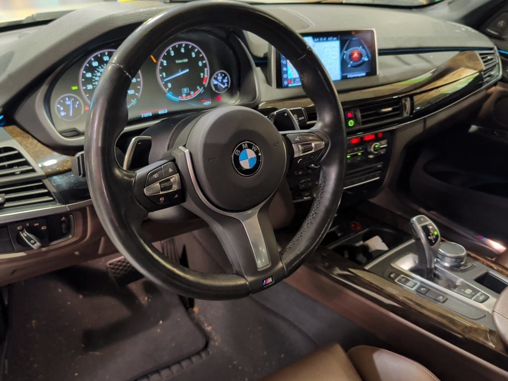 Used 2018 BMW X5 xDrive35i w/ M Sport Package AWD/4WD image 4