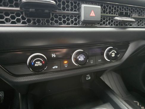 Certified 2025 Honda HR-V LX image 32