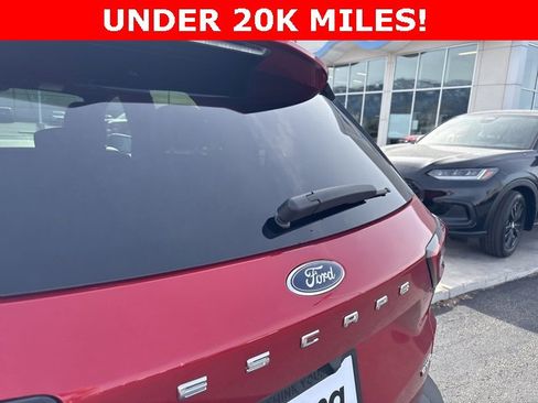 Used 2025 Ford Escape ST-Line image 8