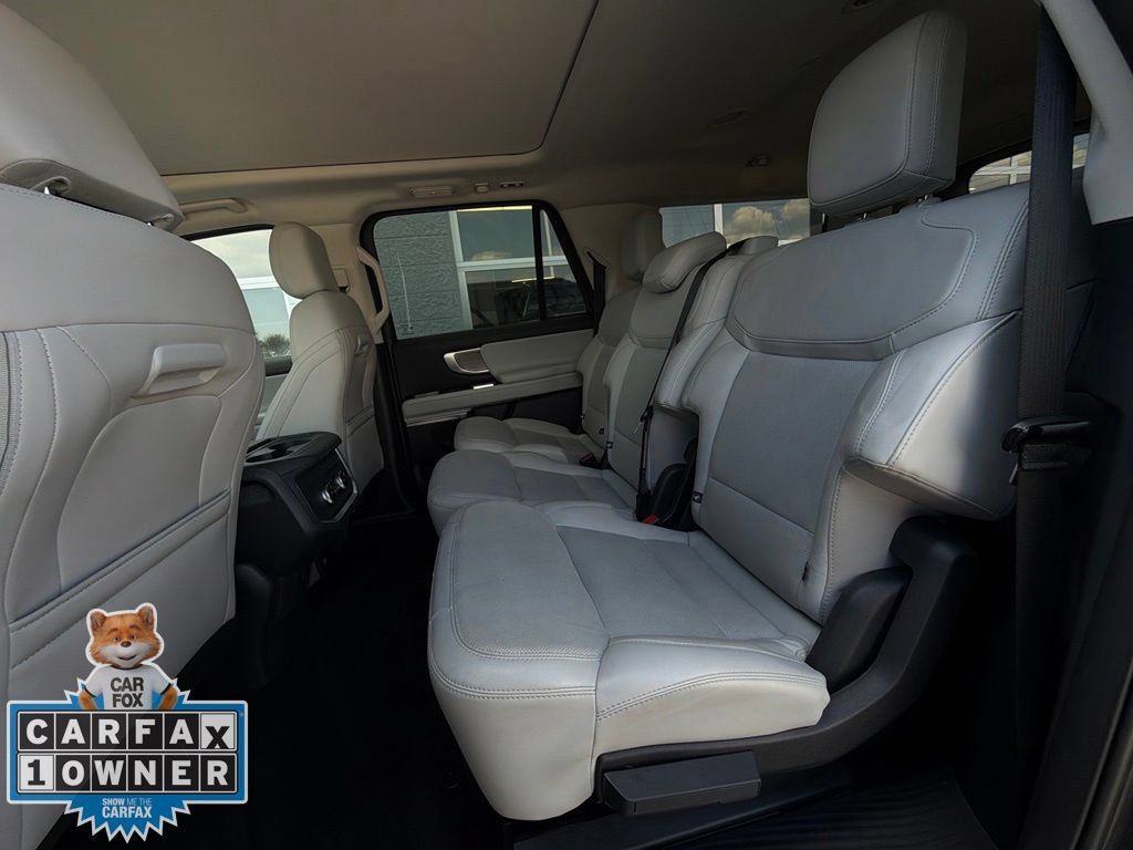 Used 2025 Ford Expedition Max Platinum AWD/4WD image 22