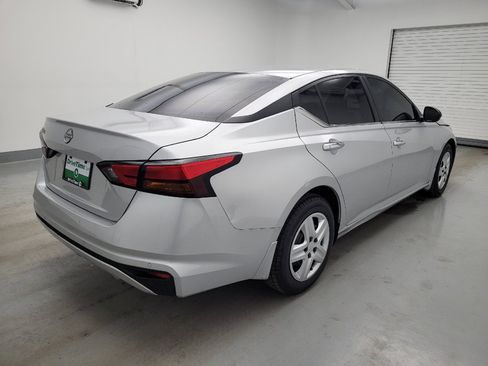 Used 2024 Nissan Altima 2.5 S FWD image 10