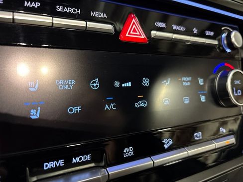 Certified 2025 Hyundai Santa Fe Calligraphy AWD/4WD image 33