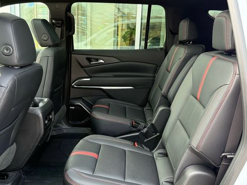 New 2026 Chevrolet Traverse RS w/ LPO, Floor Liner Package image 41