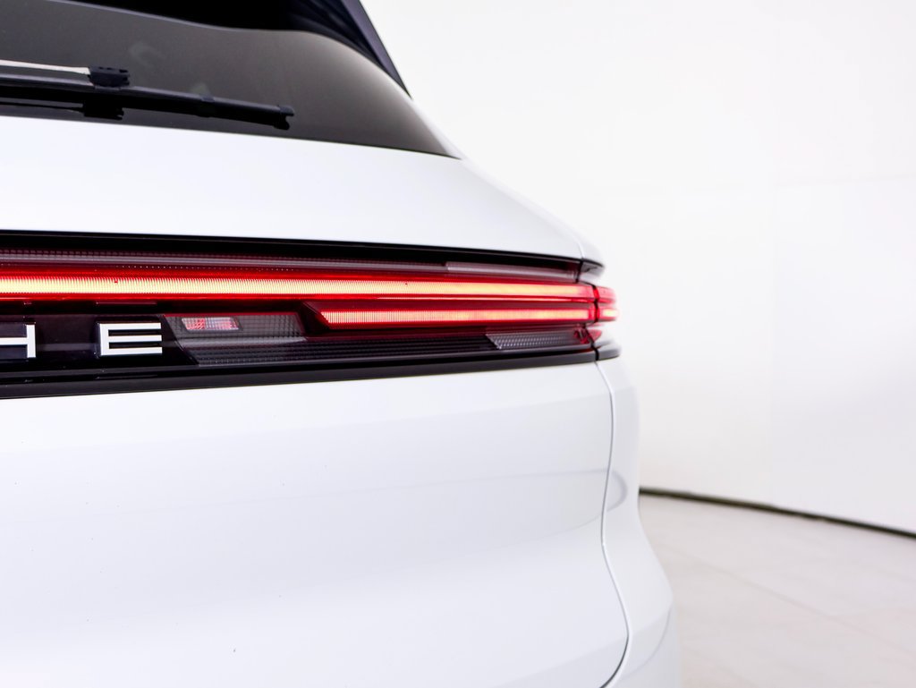 Certified 2024 Porsche Cayenne S AWD/4WD image 12