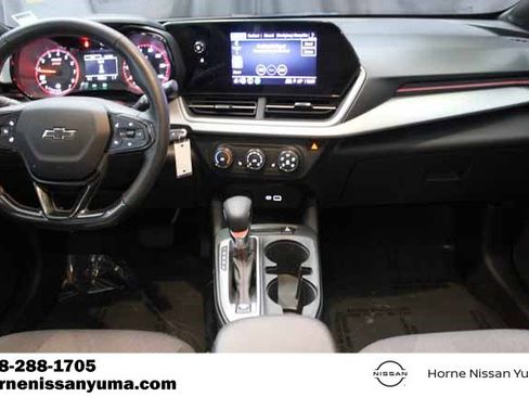 Used 2024 Chevrolet Trax RS w/ Sunroof Package image 12