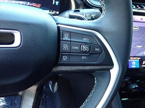 Used 2023 Jeep Grand Cherokee 4WD 4xe image 17