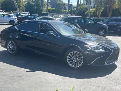 Used 2020 Lexus ES 350 w/ Accessory Package 2