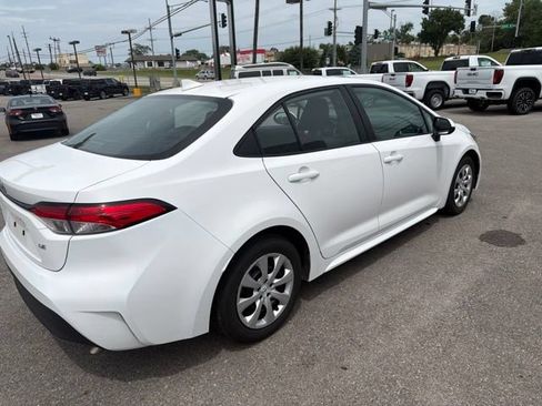 Used 2024 Toyota Corolla LE FWD image 12