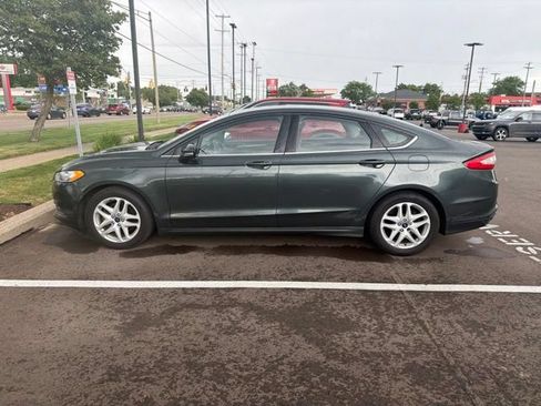 Used 2015 Ford Fusion SE FWD image 1