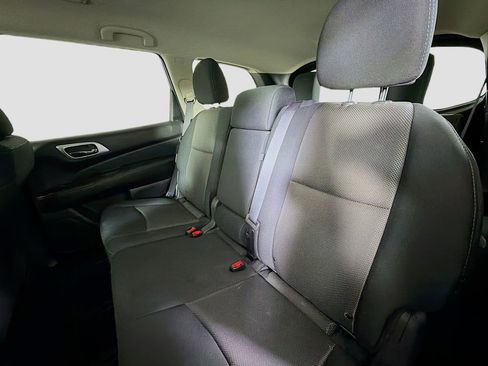 Used 2020 Nissan Pathfinder S FWD image 22