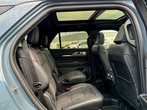 Certified 2025 Ford Explorer ST AWD/4WD image 18