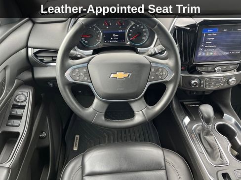 Used 2023 Chevrolet Traverse LT image 19