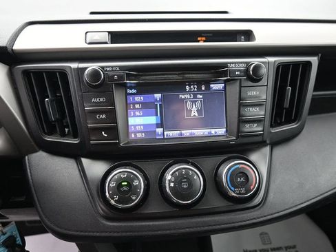 Used 2016 Toyota RAV4 LE AWD/4WD image 18