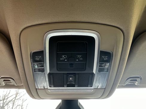 Used 2020 RAM 1500 Laramie image 34