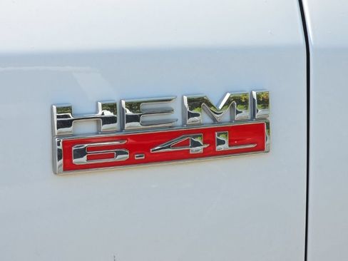 Used 2021 RAM 2500 Big Horn AWD/4WD image 3