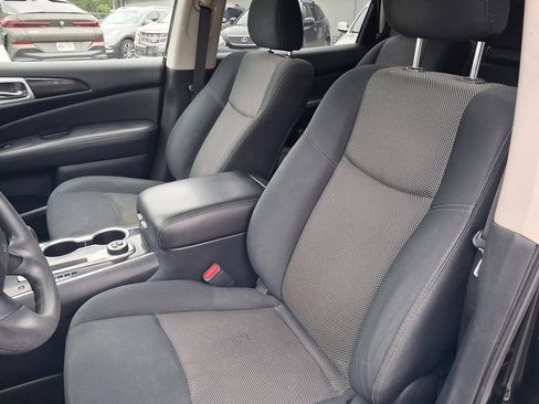 Used 2019 Nissan Pathfinder S AWD/4WD image 9