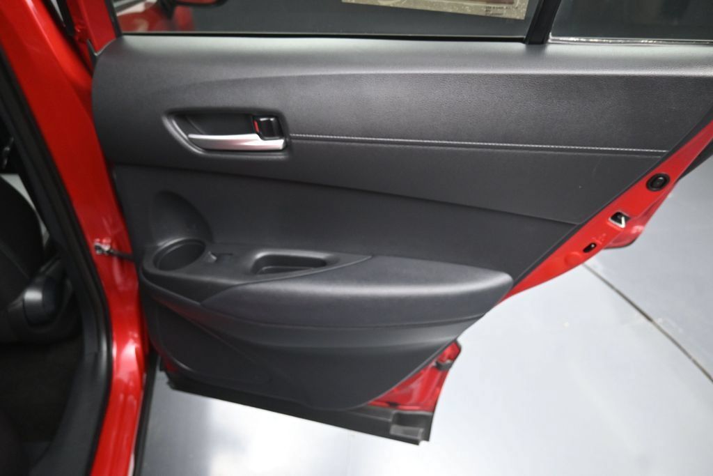 Used 2023 Toyota Corolla Cross XLE w/ Convenience Package FWD image 33