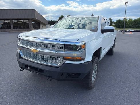 Used 2018 Chevrolet Silverado 1500 LT AWD/4WD image 1
