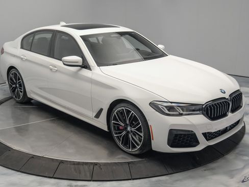 Used 2023 BMW 540i w/ M Sport Package image 25