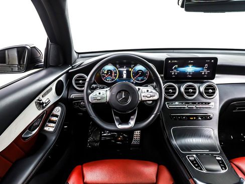 Used 2022 Mercedes-Benz GLC 300 image 5