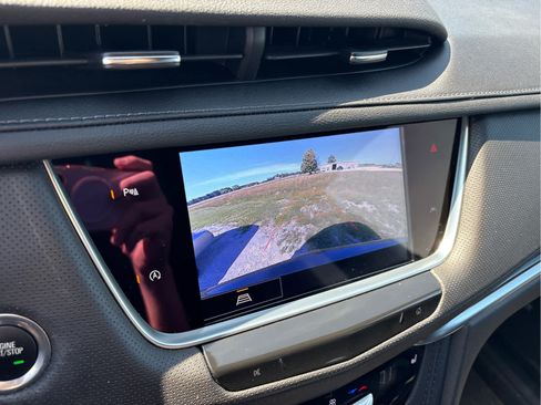 Used 2024 Cadillac XT6 Luxury w/ LPO, Floor Liner Package AWD/4WD image 18