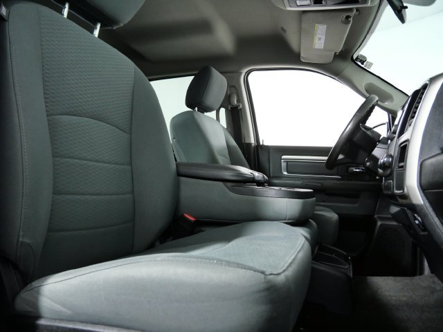 Used 2017 RAM 1500 Classic SLT RWD image 9