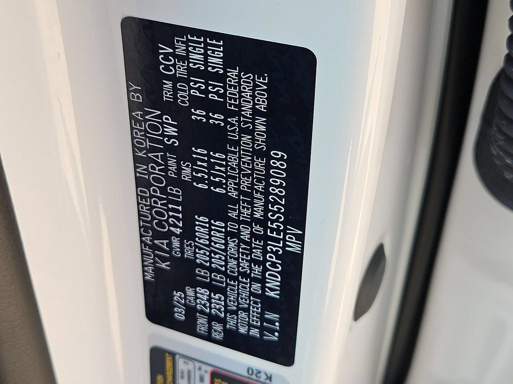 Used 2025 Kia Niro LX FWD image 36