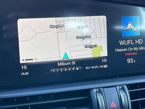 Used 2017 Alfa Romeo Giulia Ti image 15