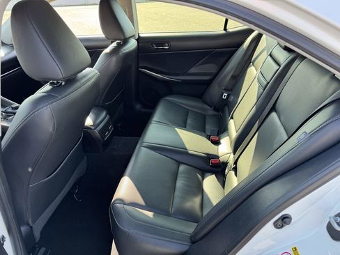 Used 2014 Lexus IS 250 image 17