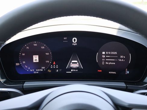 New 2025 Porsche Macan Electric image 29