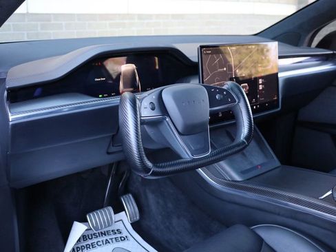 Used 2022 Tesla Model X Plaid image 13