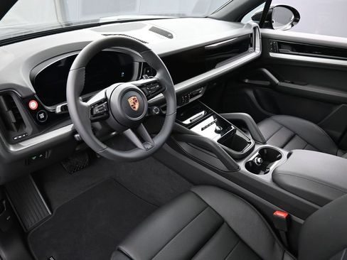New 2026 Porsche Cayenne AWD/4WD image 4