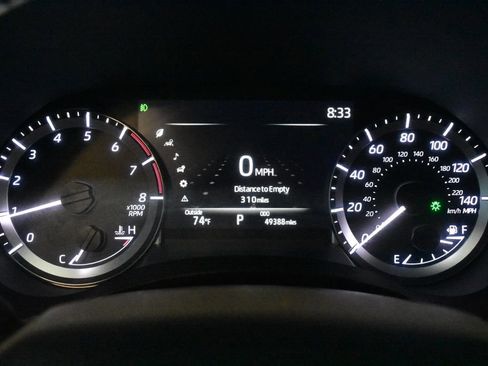 Used 2024 Toyota Highlander LE image 19