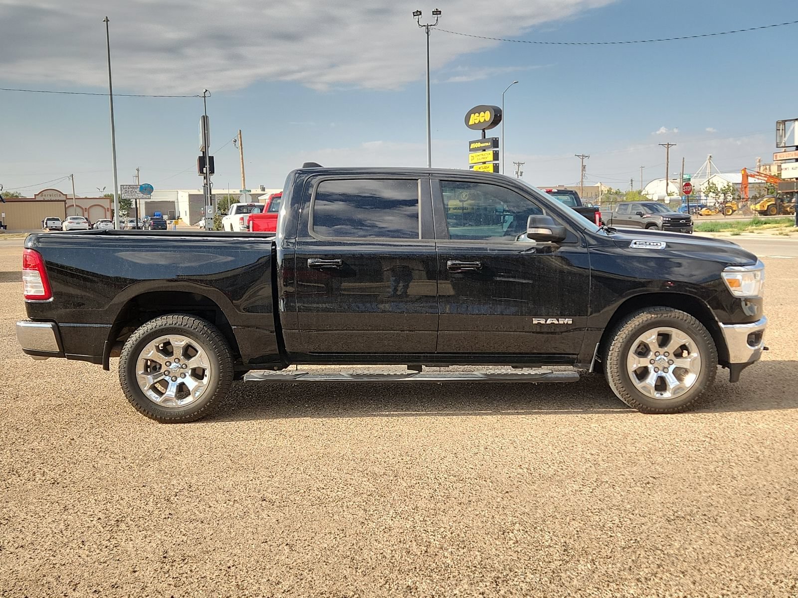 Used 2022 RAM 1500 Lone Star AWD/4WD image 2