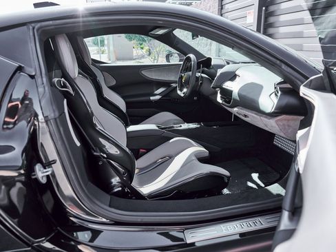 Used 2023 Ferrari SF90 Stradale image 35