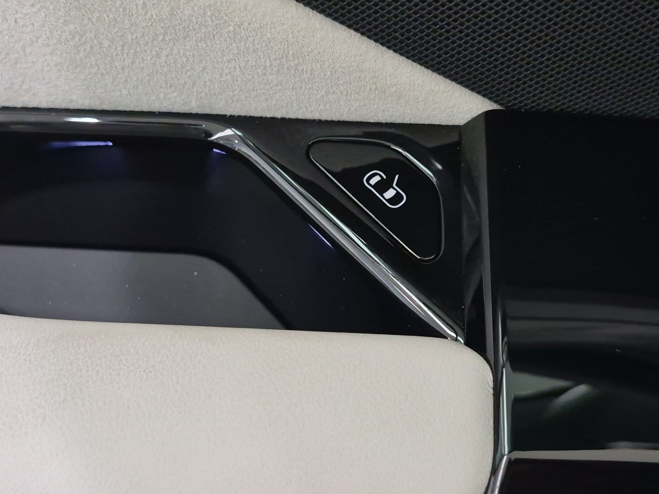 New 2027 BMW 740i w/ Executive Package RWD image 10