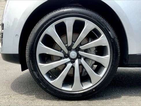 New 2025 Land Rover Range Rover SE image 10