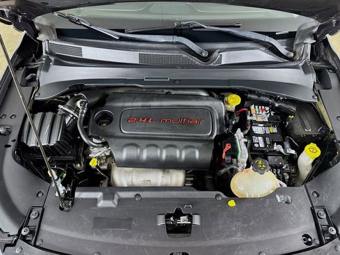 Used 2017 Jeep Compass Latitude w/ Popular Equipment Group image 27