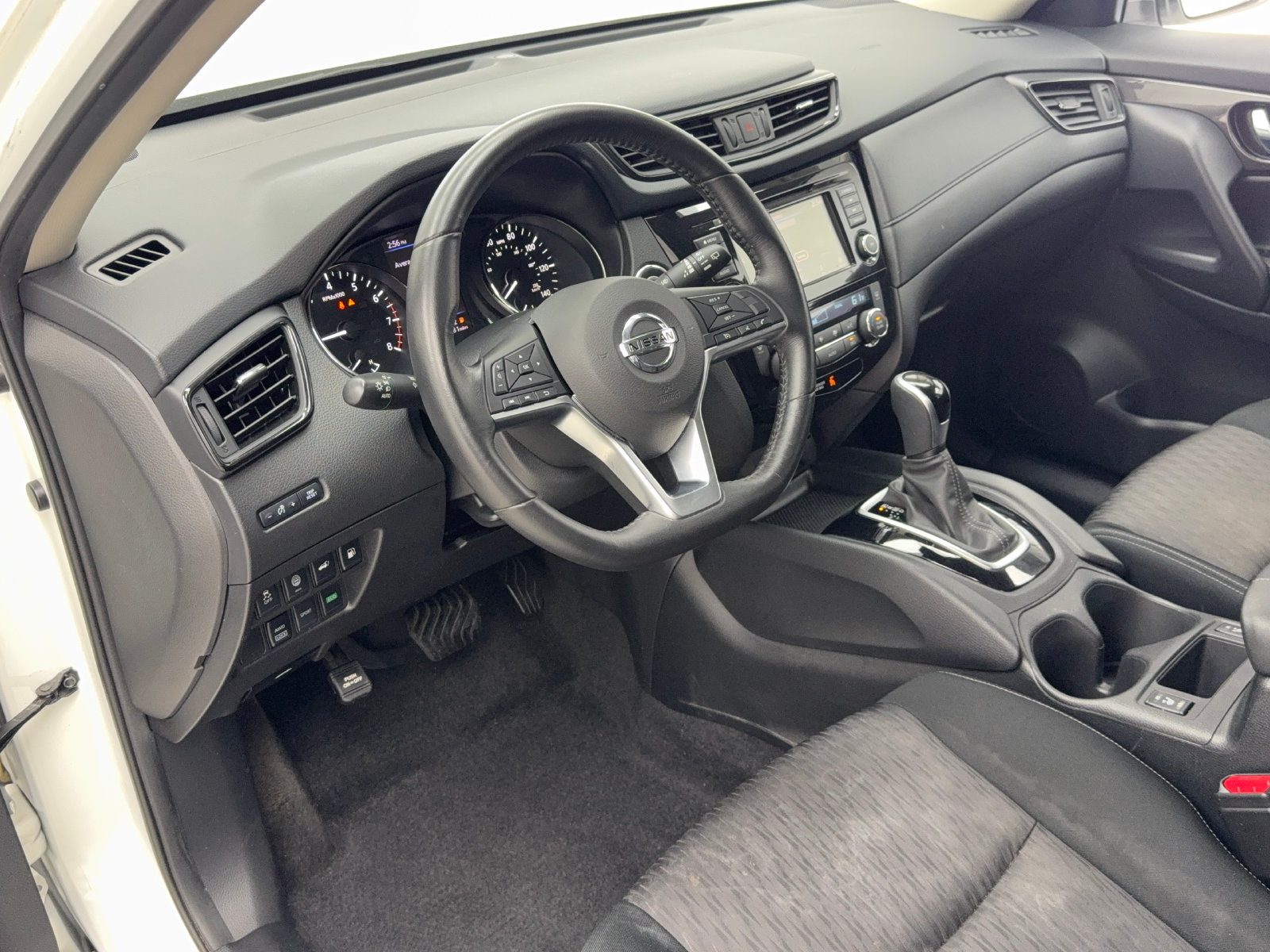 Used 2019 Nissan Rogue SV AWD/4WD image 15