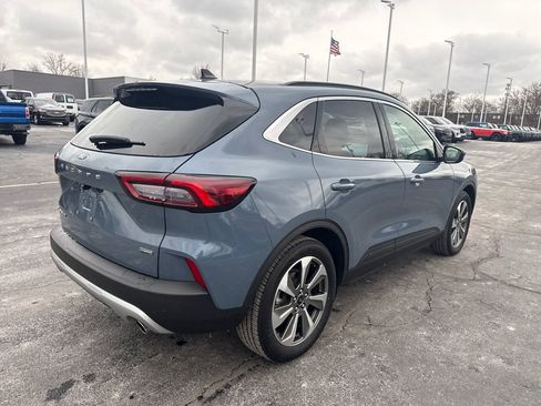 Used 2025 Ford Escape Platinum image 7