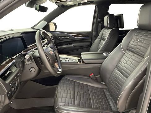 Used 2024 Cadillac Escalade ESV Sport Platinum w/ LPO, ONYX Package AWD/4WD image 12